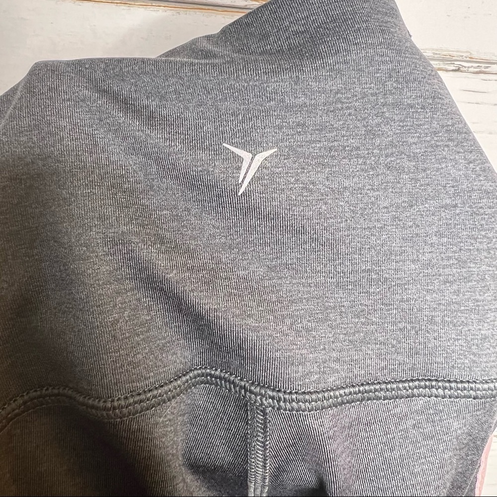 Old Navy Active Leggings Gray Pink Colorblock 7/8 High Waisted XS - Picture 5 of 5